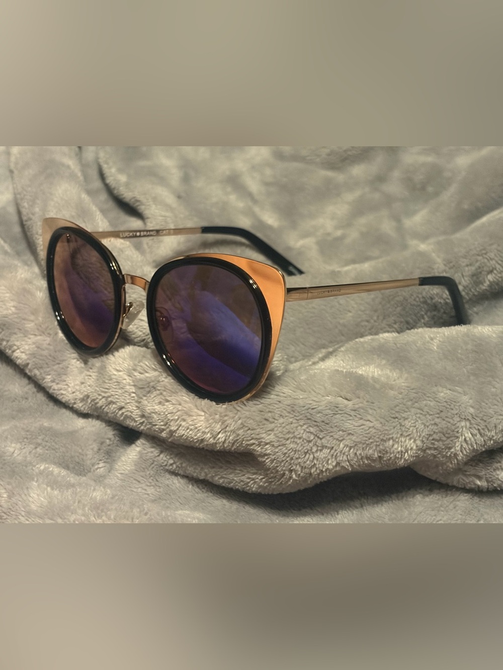 Lucky Brand Ocean Sunglasses Gold Black Round Cat Eye 55-20-140 CAT 3